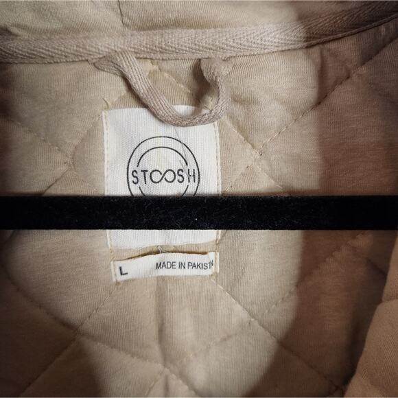 STOOSH Quilted Taupe cropped Jacket with Hood size Large - Picture 3 of 4